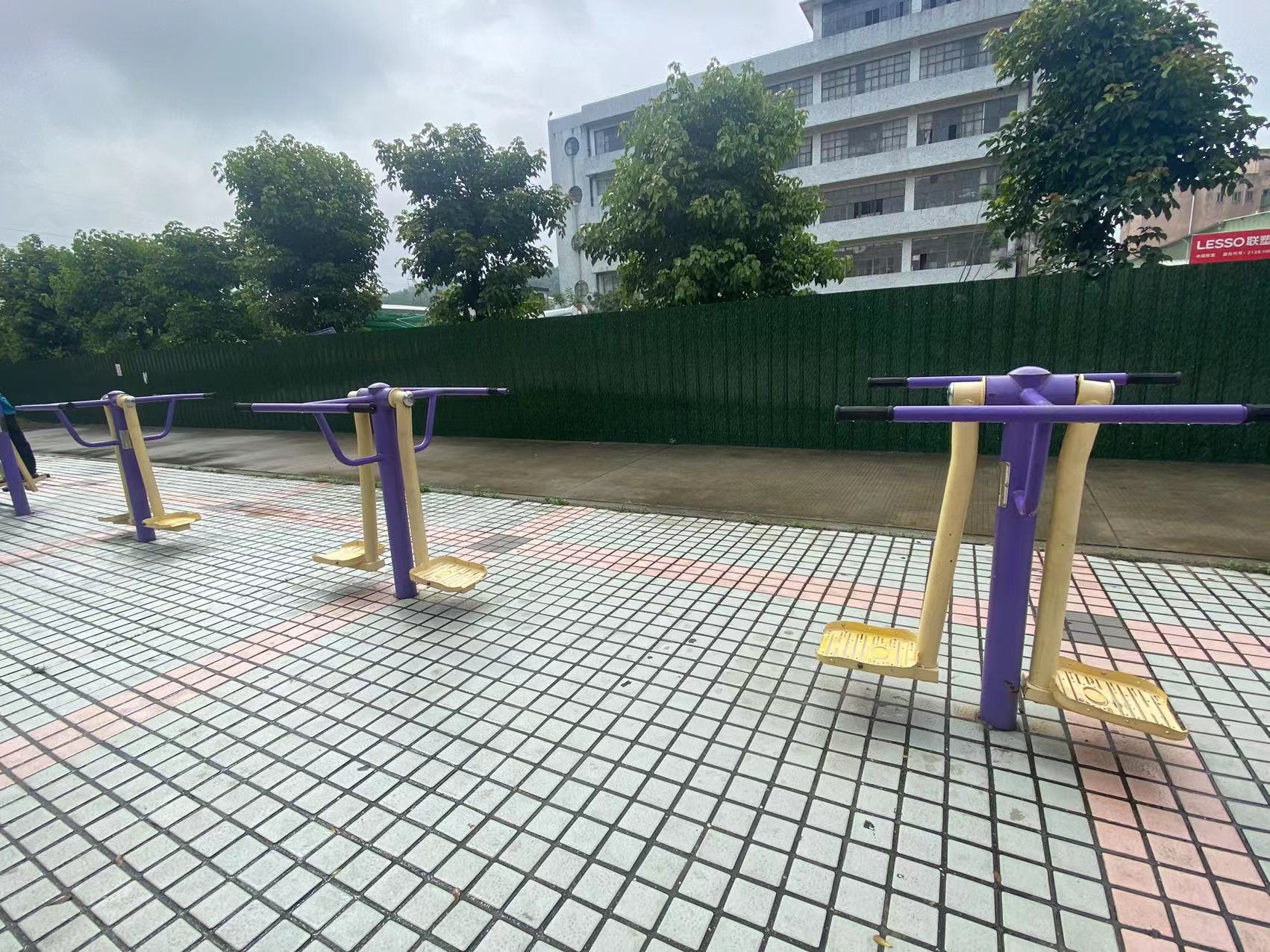 晃板 板芙镇白溪村体育公园硅PU球场项目(图11)