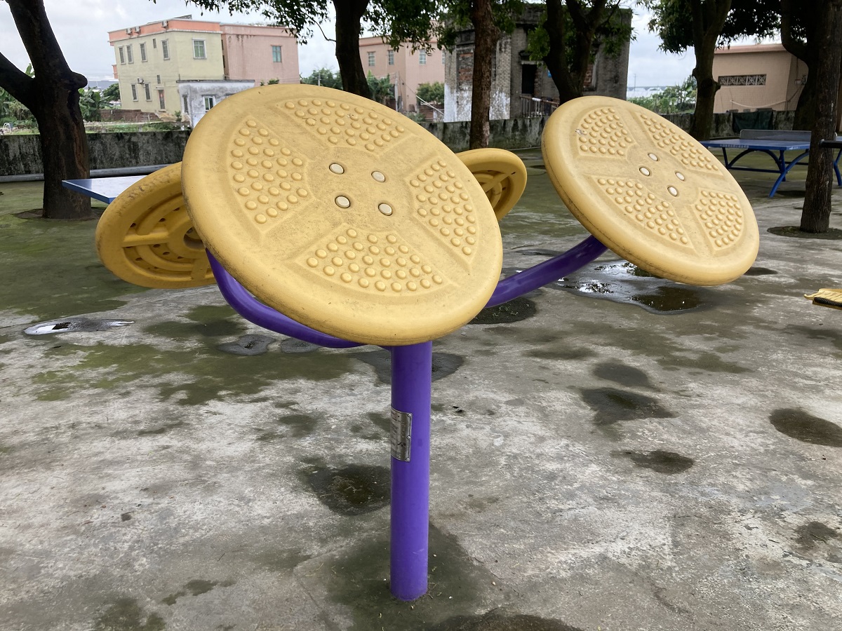 板芙镇板芙村综合文化服务中心健身路径硅PU球场项目(图2)