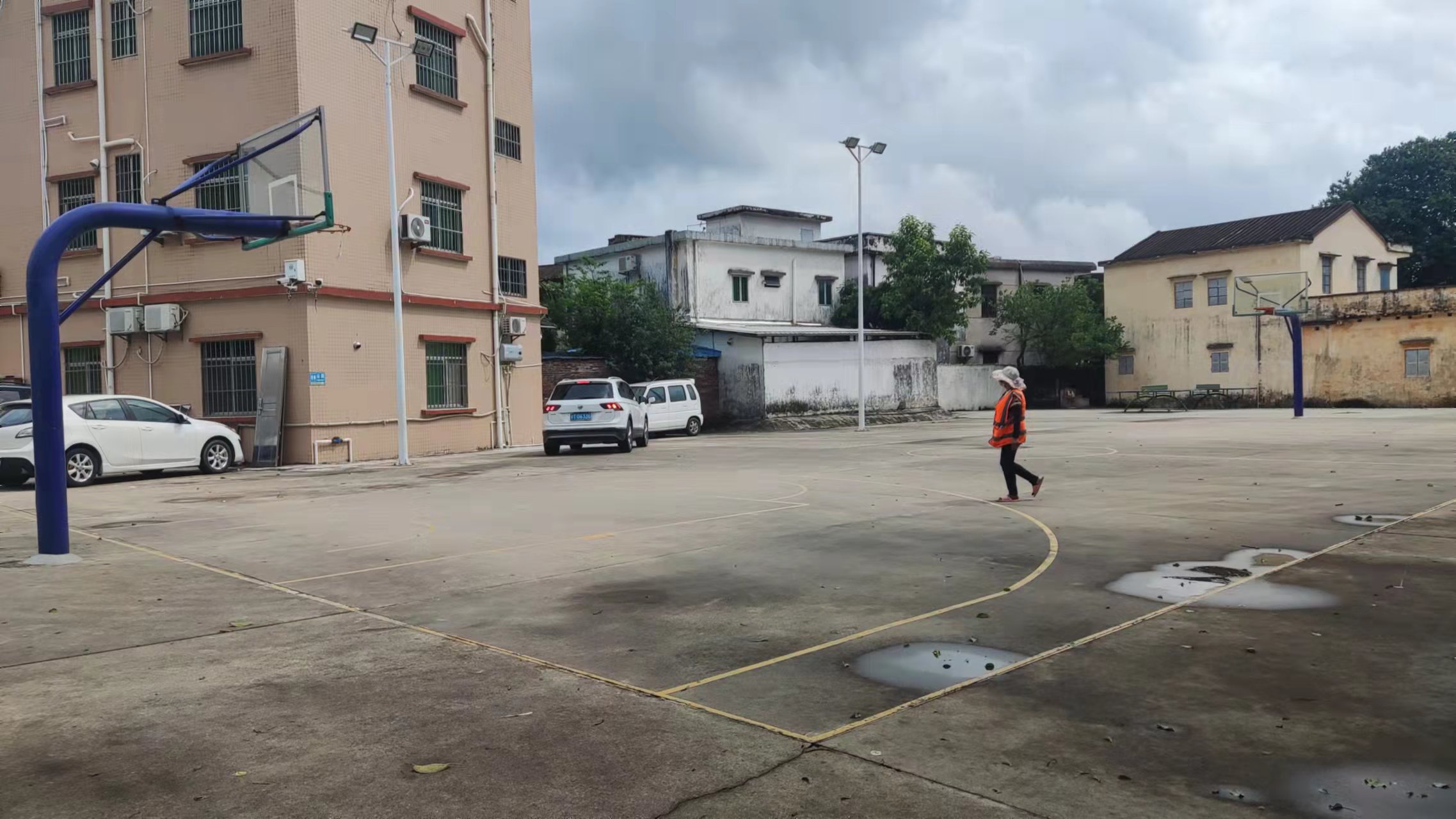 三乡镇白石村白石篮球场硅PU球场项目(图1) 三乡镇白石村白石篮球场硅PU球场项目(图1)