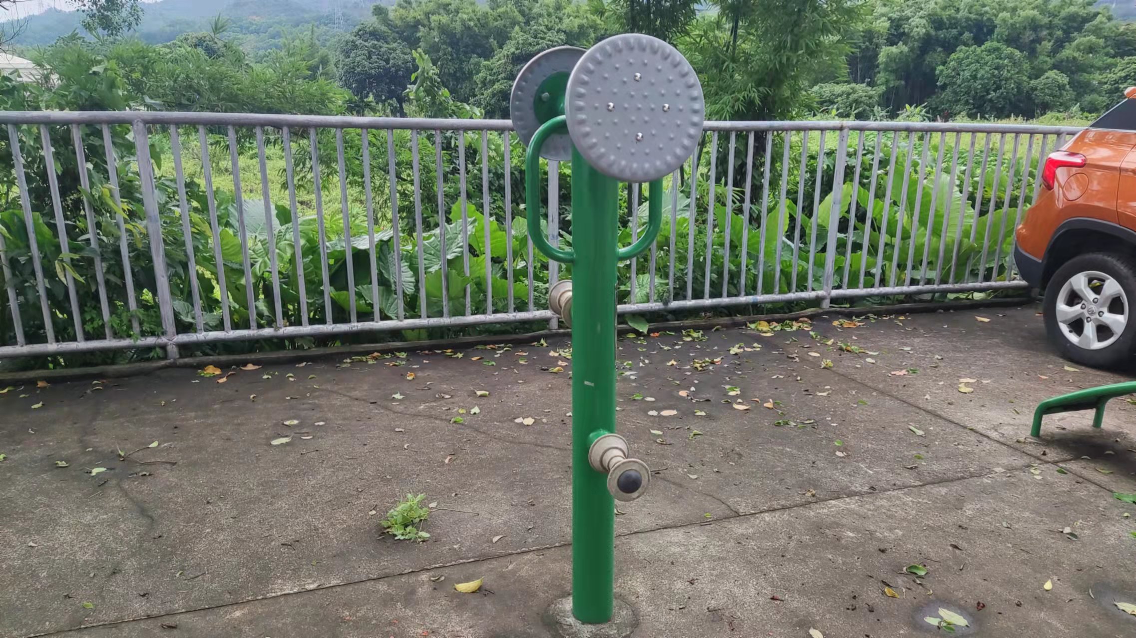 腿部按摩器 三乡镇白石村白石篮球场硅PU球场项目(图5)